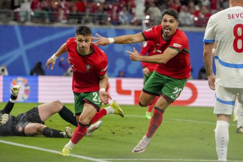 Πορτογαλία - Τσεχία 2-1: Ανατροπή στις καθυστερήσεις με χρυσές αλλαγές και τον Ρονάλντο να κάνει ρεκόρ