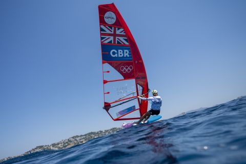 Στιγμιότυπο από windsurfing στους Ολυμπιακούς Αγώνες 2024