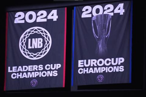 Το μπάνερ κατάκτησης του EuroCup στον ουρανό του γηπέδου της Παρί, πριν το τζάμπολ του αγώνα με τον Ερυθρό Αστέρα