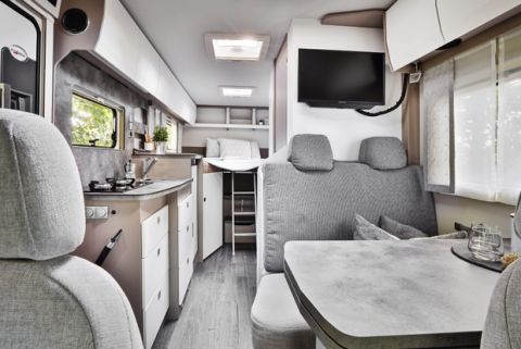 Reisemobilneuheiten auf Mercedes-Benz Sprinter-Basis  im Bild: MT 7 GDK Neo von Frankia 

Motorhome innovations based on the Merce des-Benz Sprinter  in the picture: MT 7 GDK Neo from Frankia