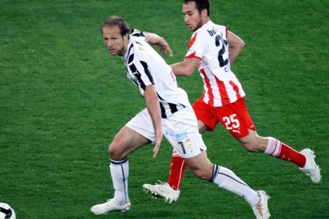 ÏËÕÌÐÉÁÊÏÓ - ÐÁÏÊ (ÊÕÐÅËËÏ 2008)<br>
OLYMPIAKOS - PAOK (CUP 2008)