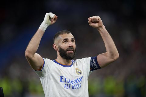 Real Madrid v Paris Saint-Germain: Round Of Sixteen Leg Two - UEFA Champions League Karim Benzema of Real Madrid celebrates victory after the UEFA Champions League Round Of Sixteen Leg Two match between Real Madrid and Paris Saint-Germain at Estadio Santiago Bernabeu on March 9, 2022 in Madrid, Spain. Madrid Spain PUBLICATIONxNOTxINxFRA Copyright: xJosexBretonx originalFilename:breton-realmadr220309_npEkC.jpg 