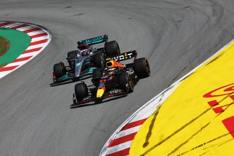 Formula 1: Οι αναβαθμισμένες Ferrari και Mercedes κάνουν τριπλή τη μάχη της κορυφής