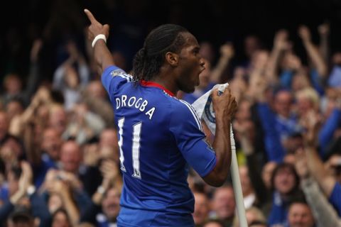 LONDON, ENGLAND - OCTOBER 03:  Didier Drogba of Chelsea celebrates scoring during the Barclays Premier League match between Chelsea and Arsenal at Stamford Bridge on October 3, 2010 in London, England.  (Photo by Bryn Lennon/Getty Images)