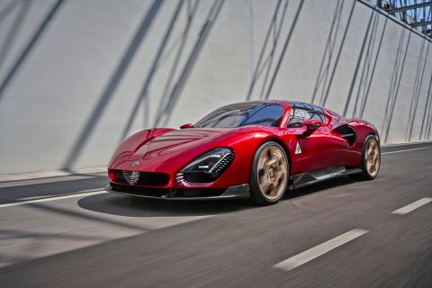 Alfa Romeo 33 Stradale 2023