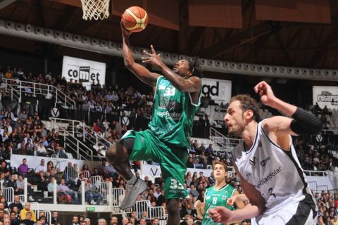 DESCRIZIONE : Bologna Lega A 2010-11 Canadian Solar Bologna Air Avellino
GIOCATORE : Omar Thomas 
SQUADRA : Air Avellino
EVENTO : Campionato Lega A 2010-2011 
GARA : Canadian Solar Bologna Air Avellino
DATA : 31/10/2010
CATEGORIA : Tiro
SPORT : Pallacanestro 
AUTORE : Agenzia Ciamillo-Castoria/M.Gregolin
Galleria : Lega Basket A 2010-2011 
Fotonotizia : Bologna Lega A 2010-11 Canadian Solar Bologna Air Avellino
Predefinita :
