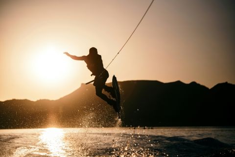 Wakeboard: Γιατί είναι Must για τους λάτρεις της θάλασσας