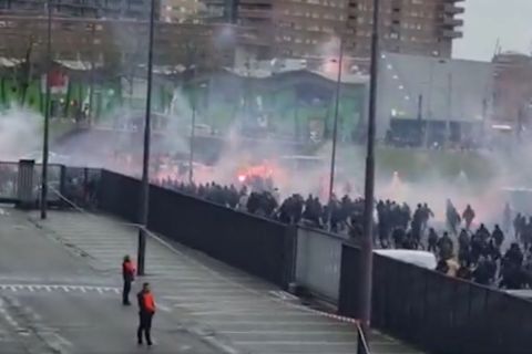 Οι οπαδοί της Φέγενορντ έστησαν καρτέρι στο πούλμαν του Άγιαξ