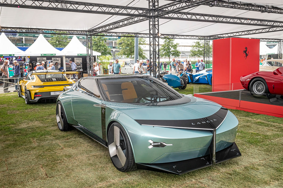 Αλλεπάλληλες δημόσιες εμφανίσεις για τη Lancia Pu+Ra HPE
