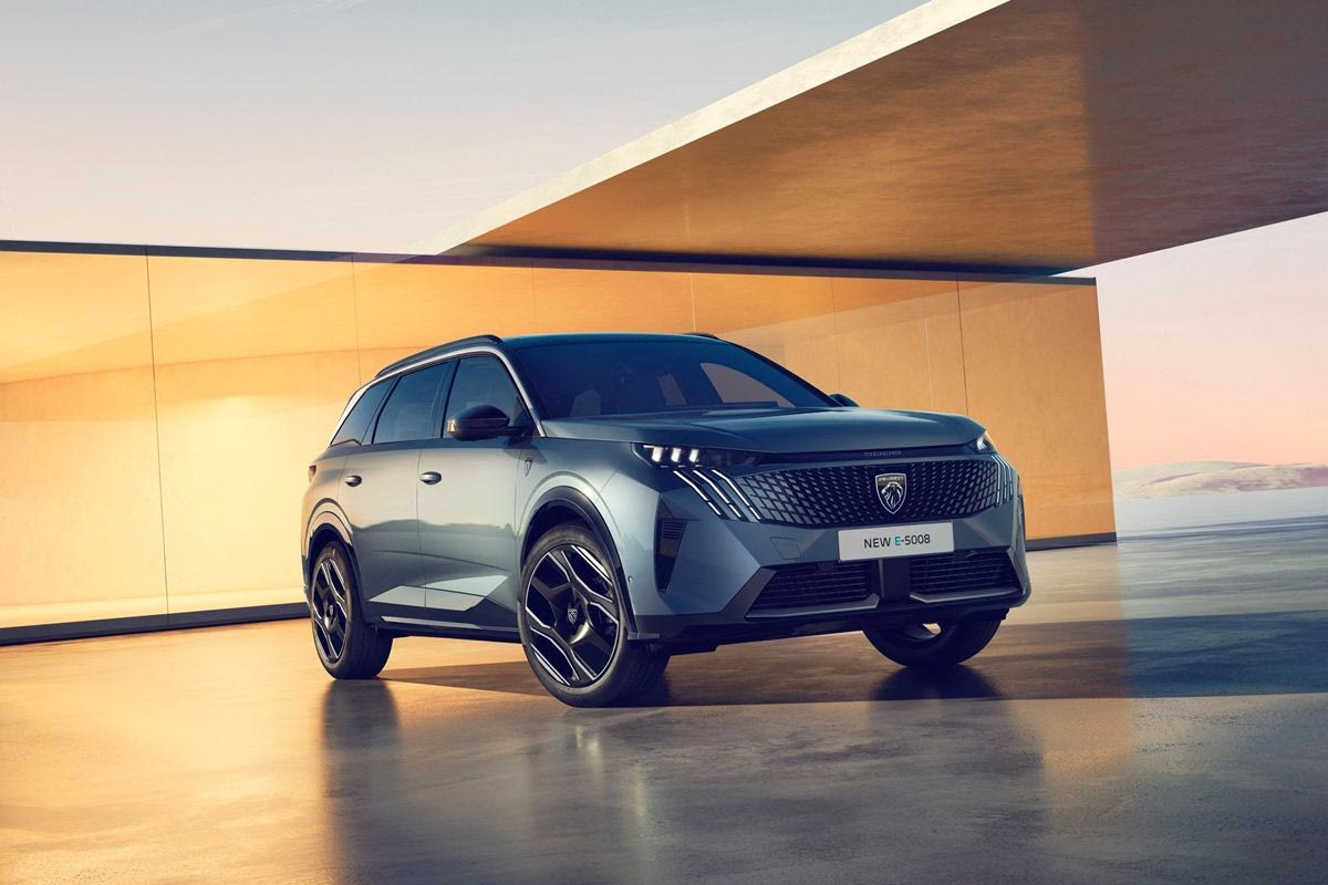 Η Peugeot παρουσίασε το νέο μεγάλο SUV e-5008 και αυτά είναι τα στοιχεία που το κάνουν ξεχωριστό