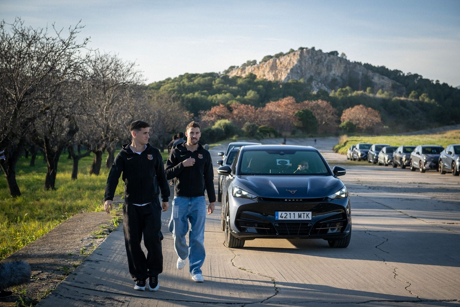 Οι ποδοσφαιριστές της Μπαρτσελόνα δοκίμασαν όλα τα Cupra σε πίστα – Ποιο μοντέλο επέλεξαν οι περισσότεροι