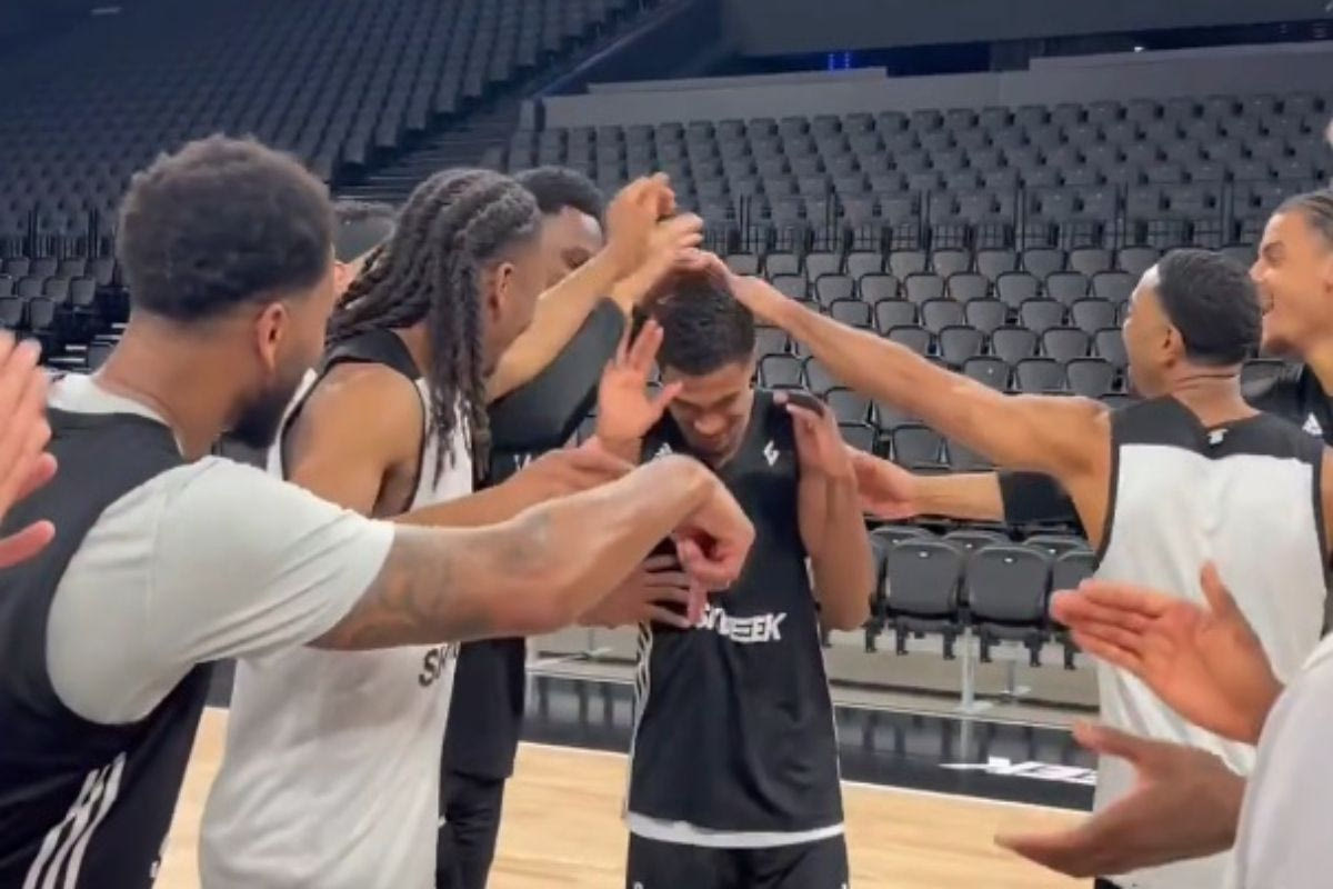 EuroLeague: Σορτς, Μάλεντον και Χέιζ-Ντέιβις δέχθηκαν φατούρο από τους συμπαίκτες τους